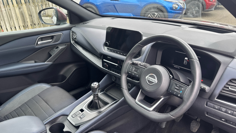 Nissan Qashqai 1.3 DiG-T MH Tekna 5dr Petrol Hatchback